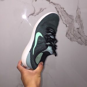 Nike Lunarlon Size 10